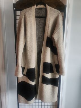 CHARLIE B Open-Front Beige Cardigan with Black Abstract Blocks